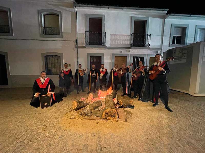 La Tuna y Aora, un idilio para siempre