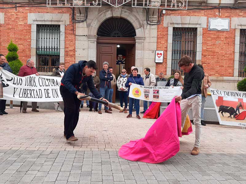 Paseo en defensa del sector taurino