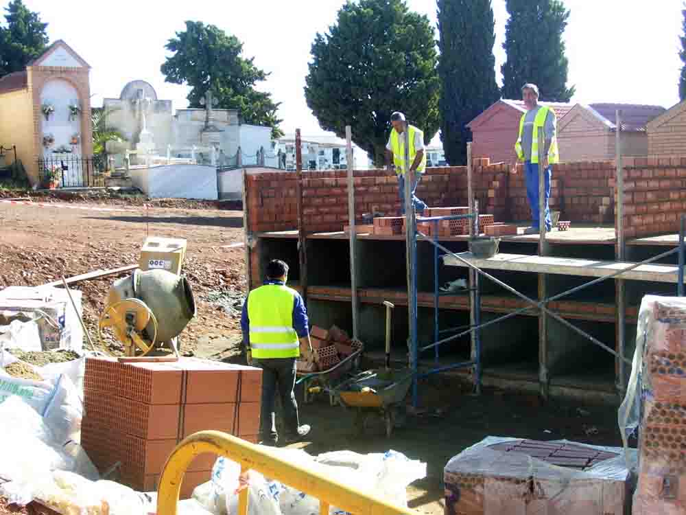 Construccin de  nichos y losas de cimentacin