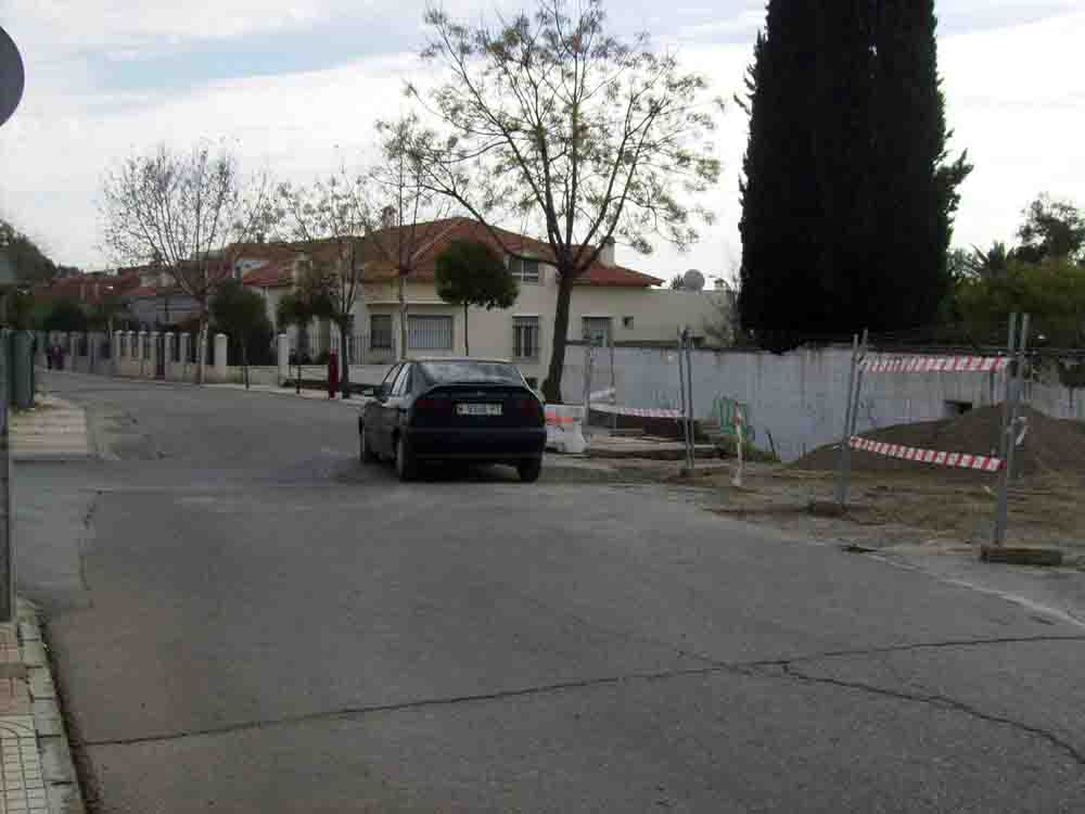 Hundimiento de la calzada en la Avenida