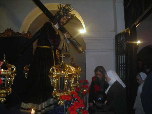   Besapis a Ntro. Padre Jess Nazareno