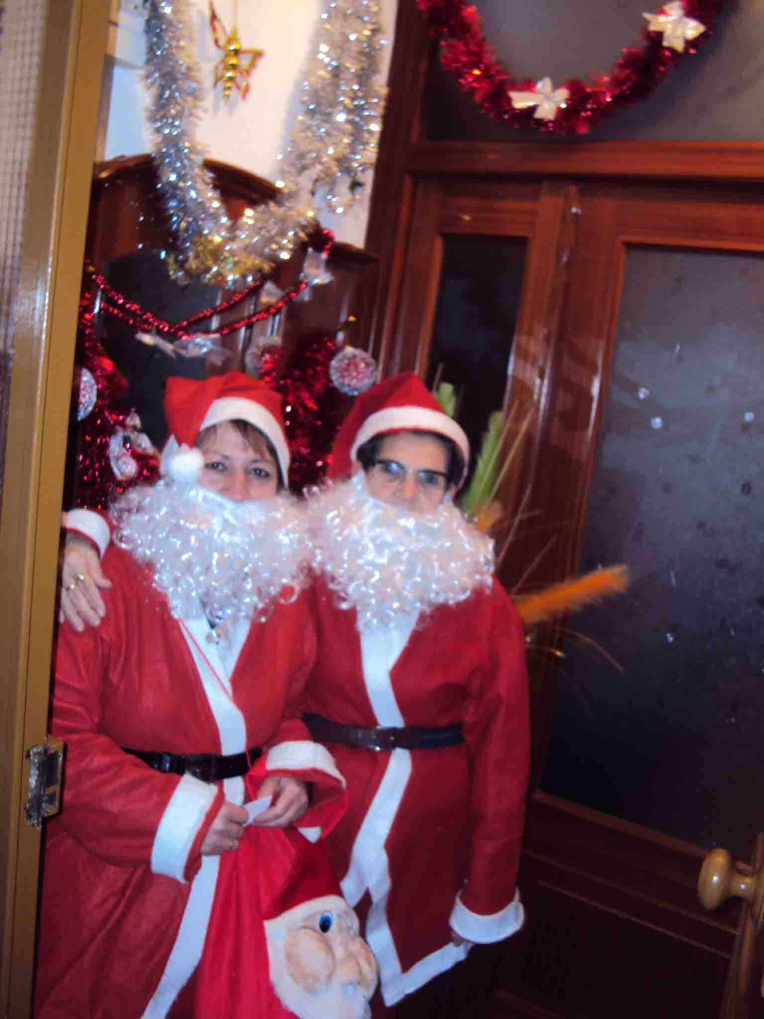 Vestidas de Papa Noel