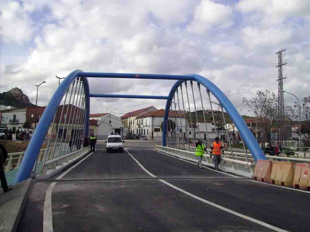 El nuevo Puente de El Ri�llo ya est� abierto 