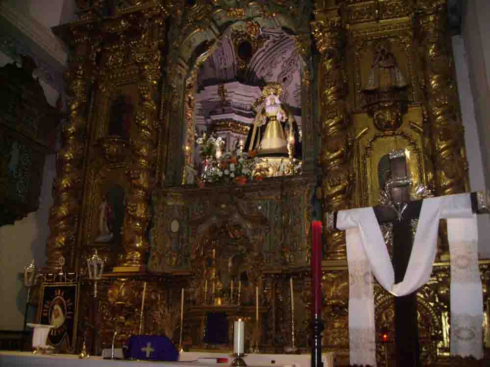 Bendecida la Mantilla de la Virgen de la Soledad 