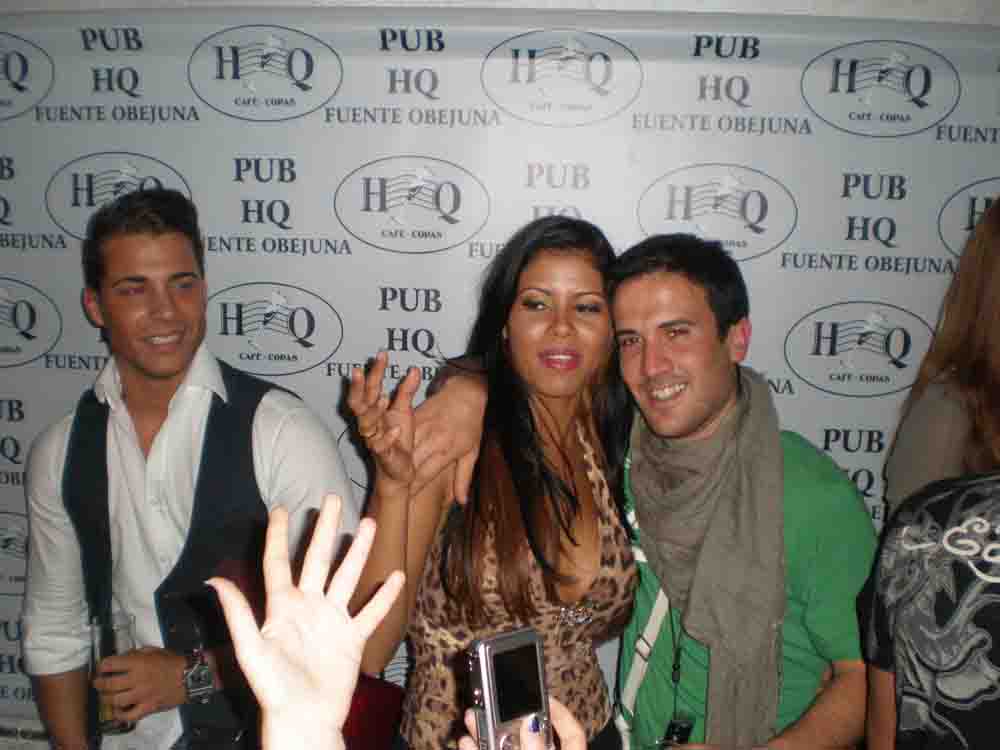 Jackie y Nacho de Mujeres y Hombres y Viceversa en Pub HQ