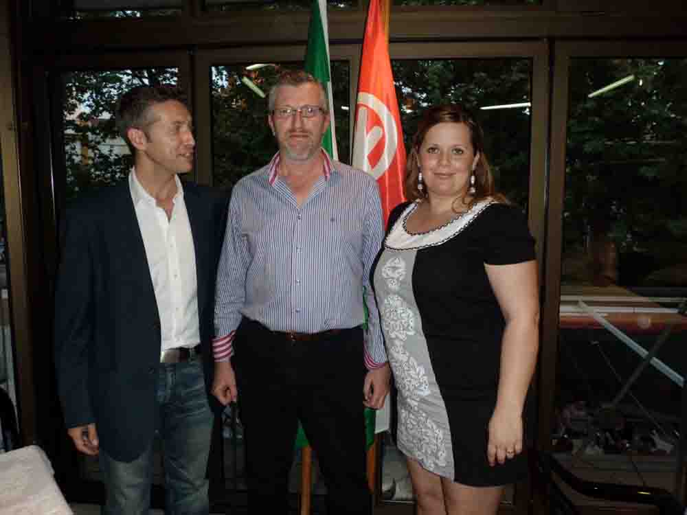 De los Ros presenta su candidatura