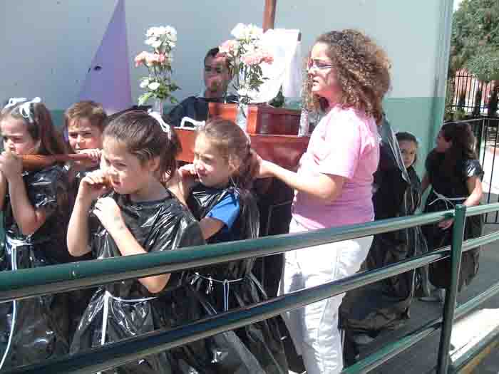 Procesin en el CEIP Eladio Len