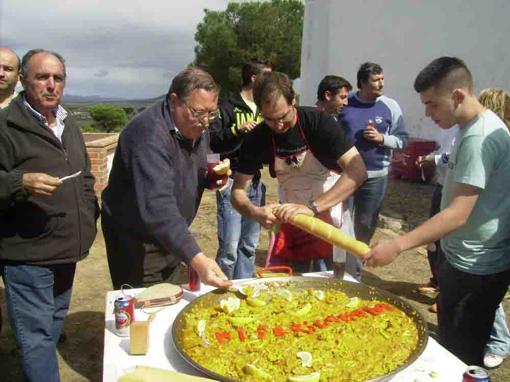 costaleros de la Hermandad de la Misericordia