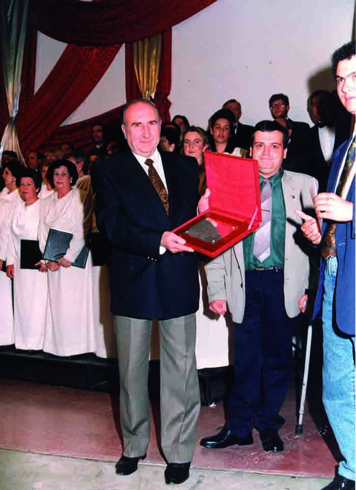 Siendo Presidente del Casino del Terrible, colabor activa y eficazmente en los principios del Real Centro  Filarmnico Rodrguez Cerrato