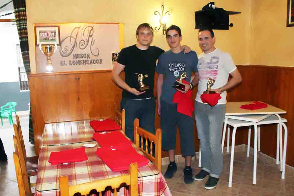 Torneo de Dardos en Meson JR