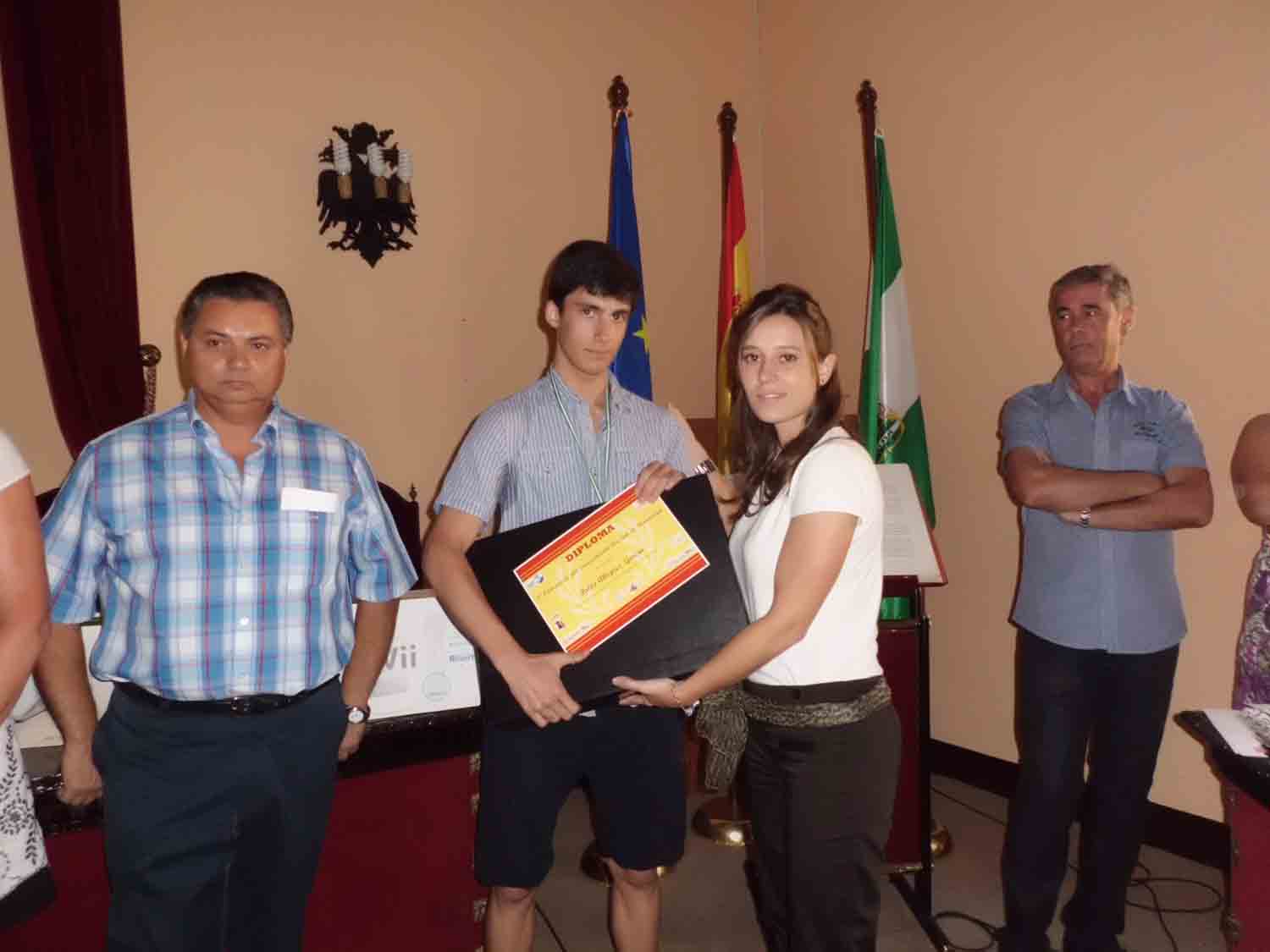 premio a la media entre proyecto y preguntas por equipo