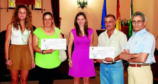 La alcaldesa y los responsables de las asociaciones