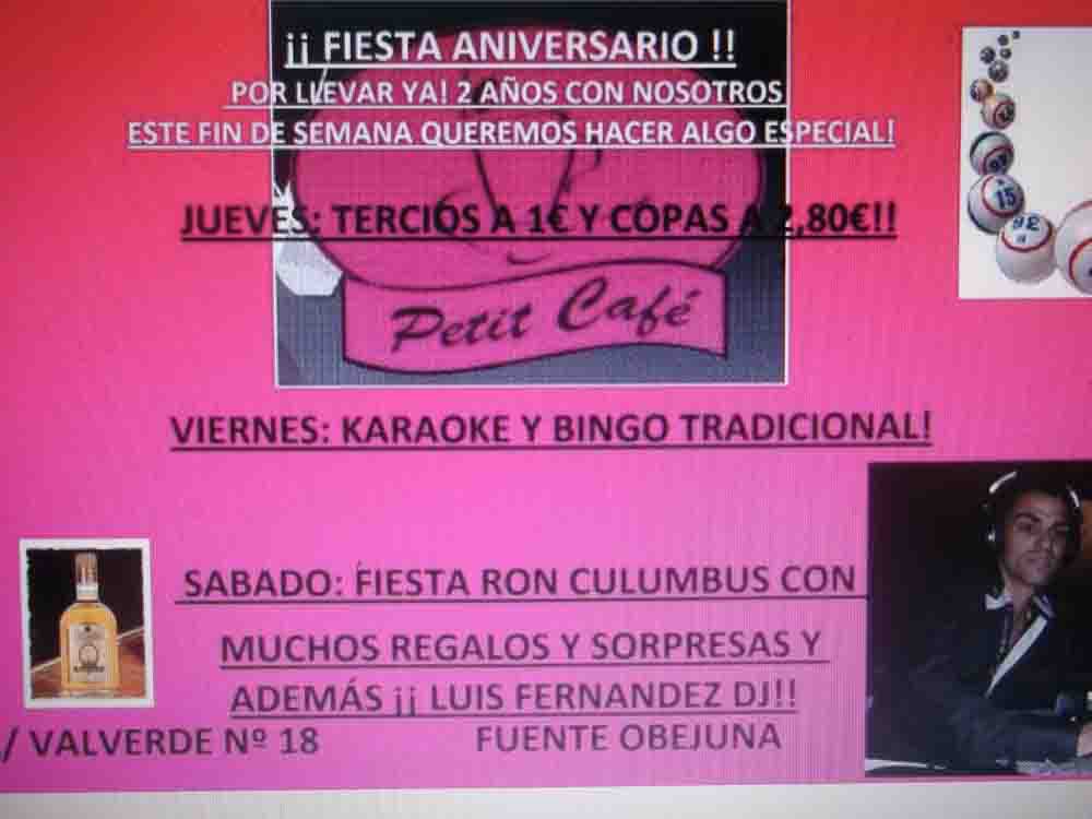 Fiesta aniversario en Le Petit Caf 