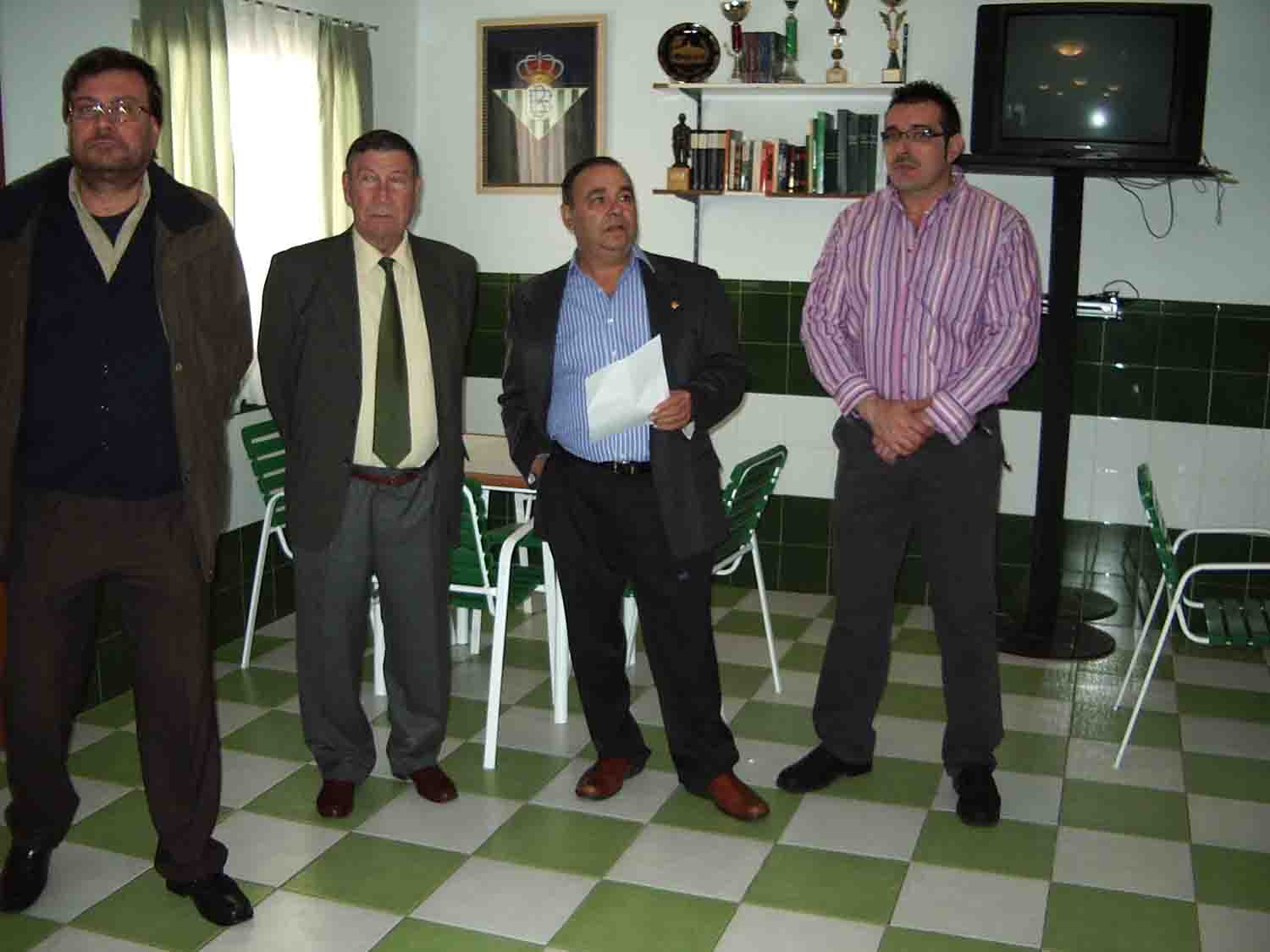 La pea Btica homenajea a Rafael Hernando