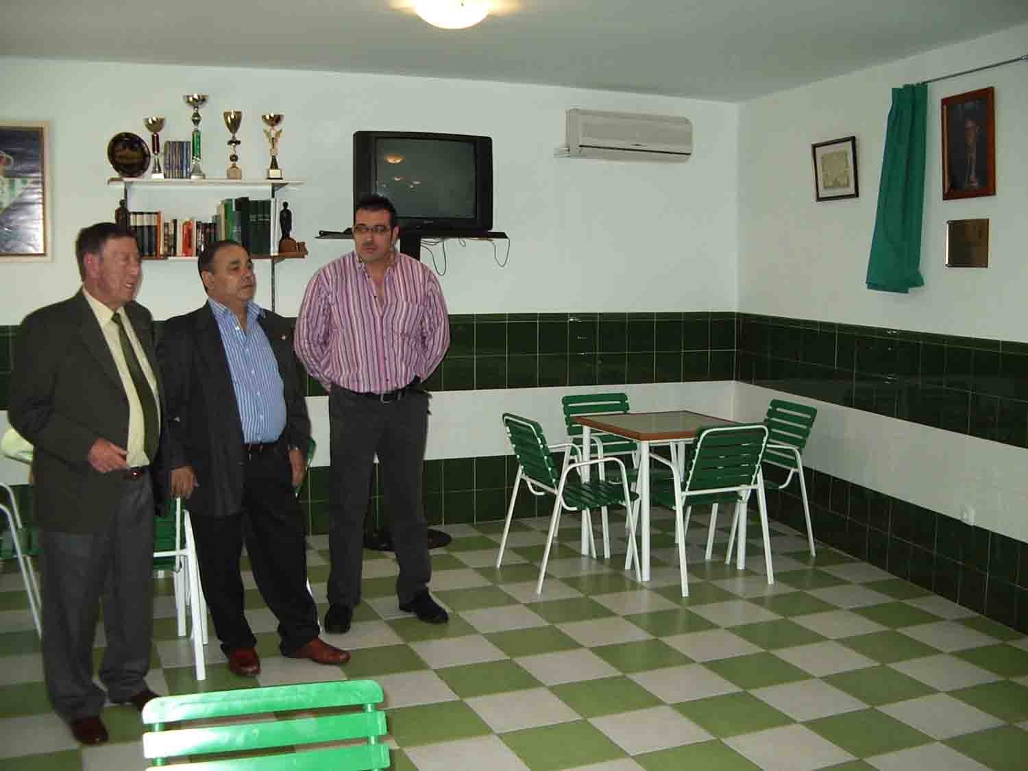 La pea Btica homenajea a Rafael Hernando