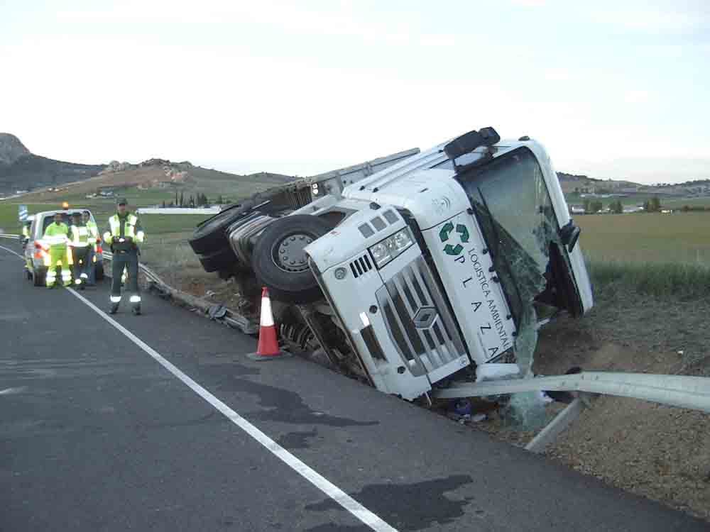 Fallece el conductor de un camin en Pearroya