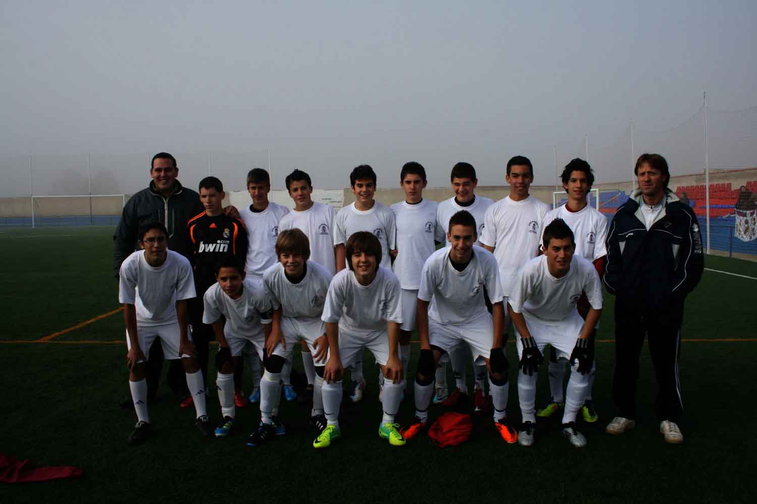 Encuentro de peas locales del Real Madrid y Barcelona