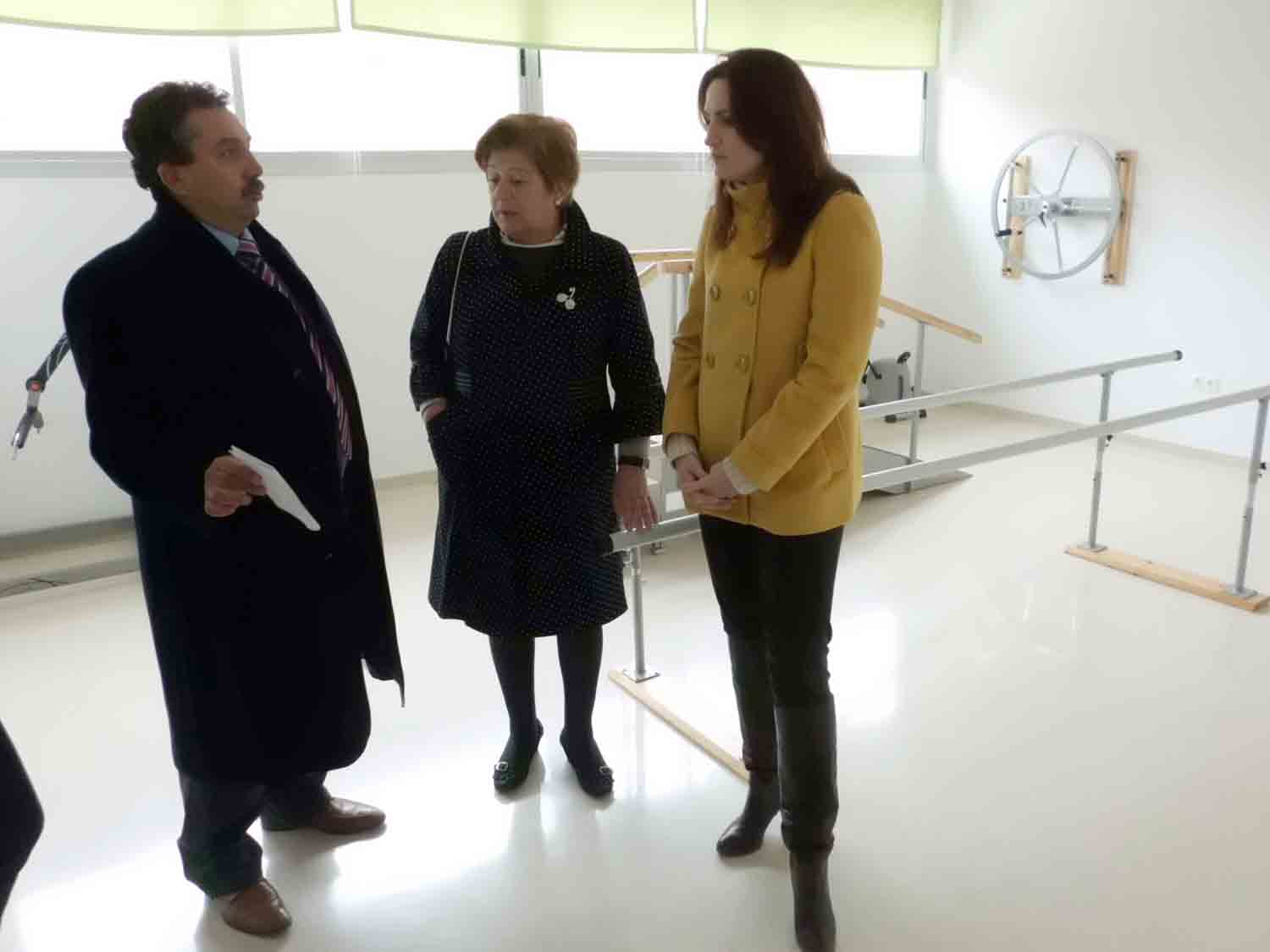 La delegada Silvia Caero junto a Alonso Lorenzo e Ignacia Guzman 