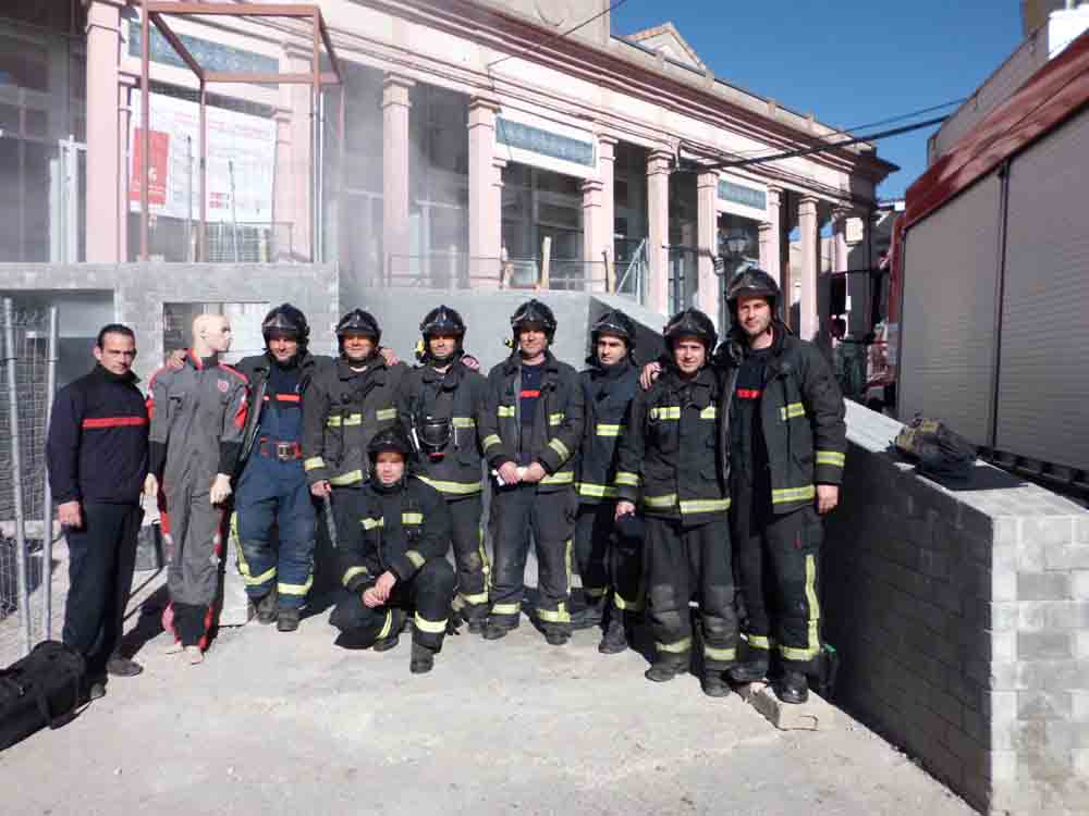 Ejercicio de rescate de accidentados en un parking subterrneo