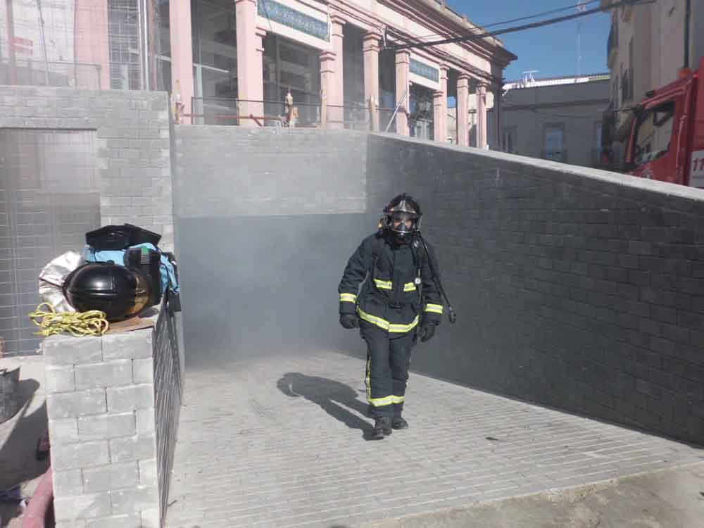 Ejercicio de rescate de accidentados en un parking subterrneo