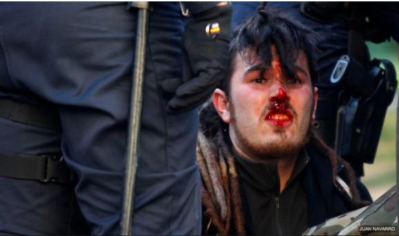 Hay que ir a Valencia a defender la democracia?