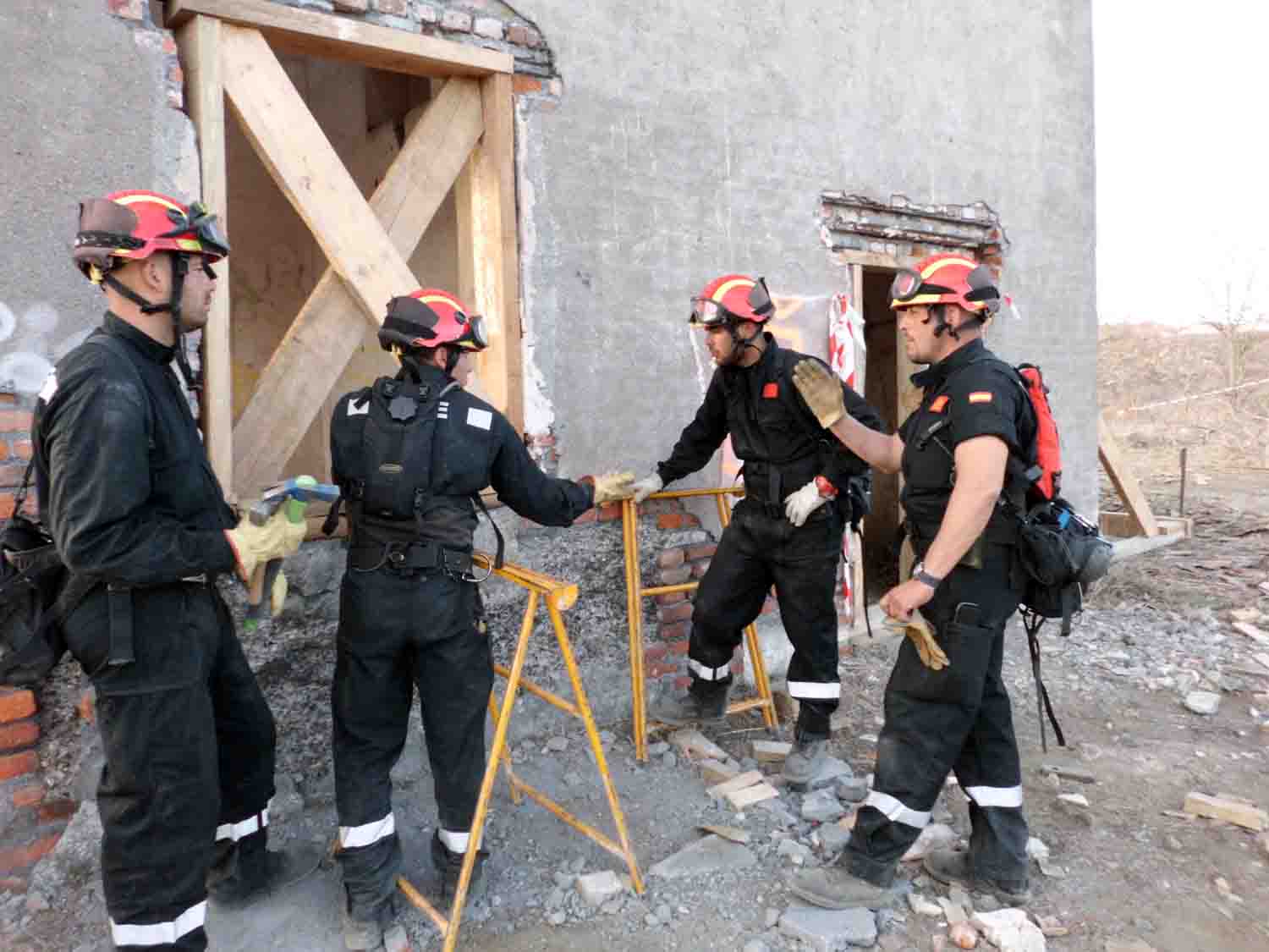 Jornadas de trabajo de la UME en Pearroya