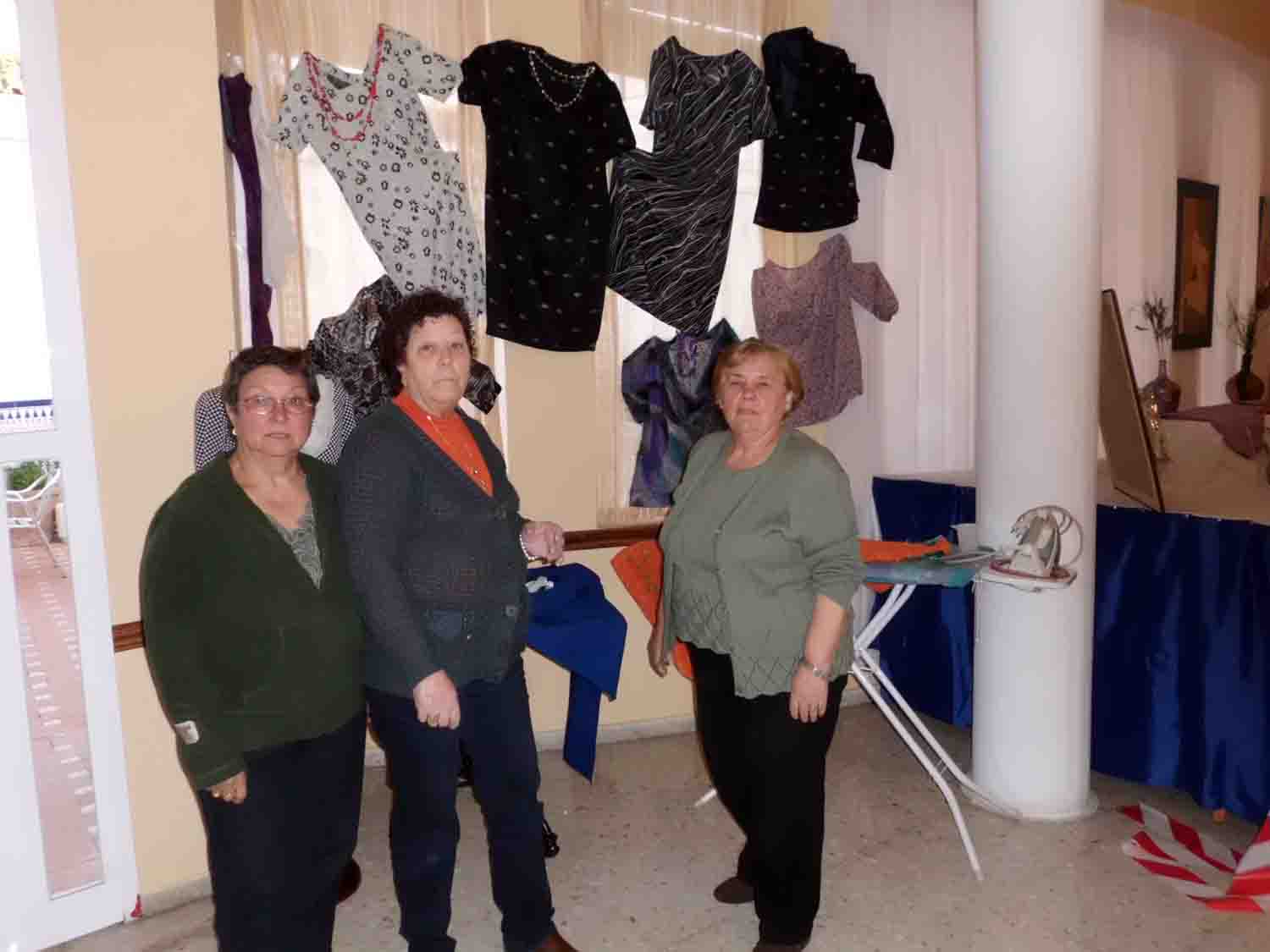 Exposicin de manualidades en el Centro de Da