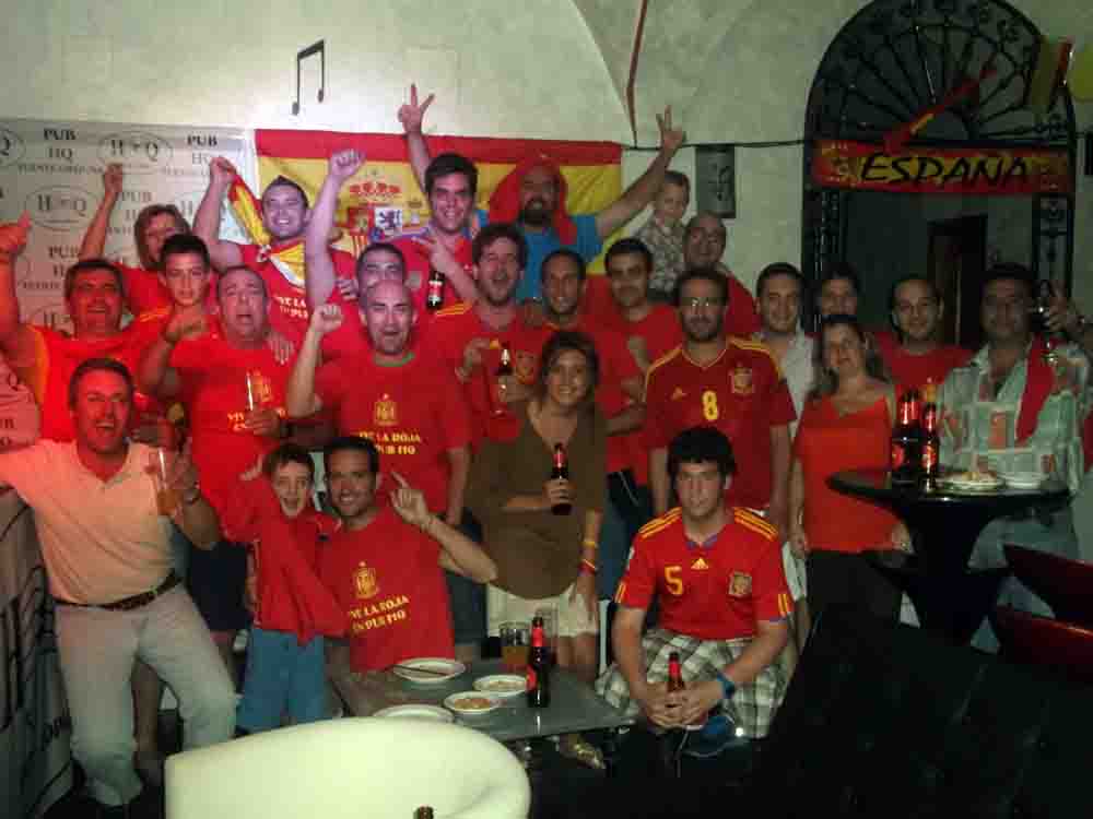 Vive la Roja en Pub HQ en Fuente Obejuna