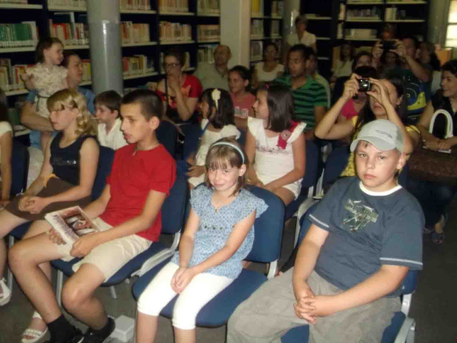 Presentacin del libro solidario Ilusionaria II 