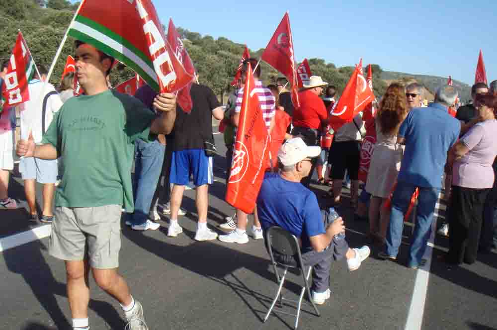 Corte de carretera organizado por los sindicatos