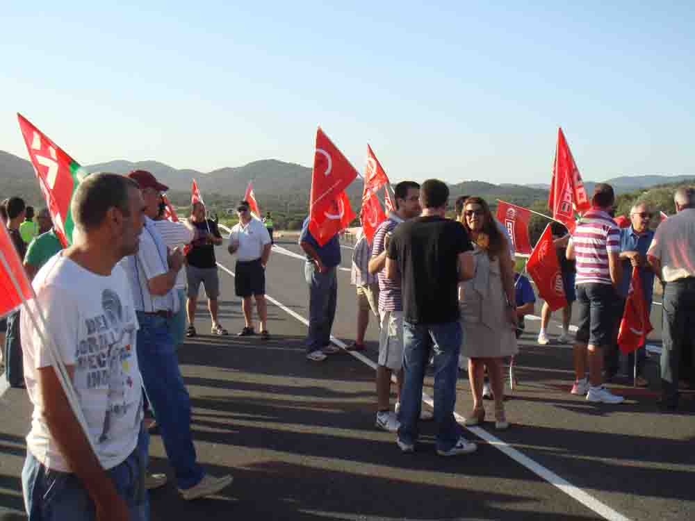 Corte de carretera organizado por los sindicatos