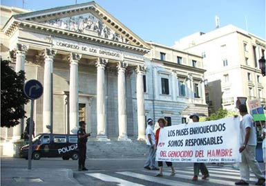 Ante la situacin poltica, econmica, laboral y social en Espaa