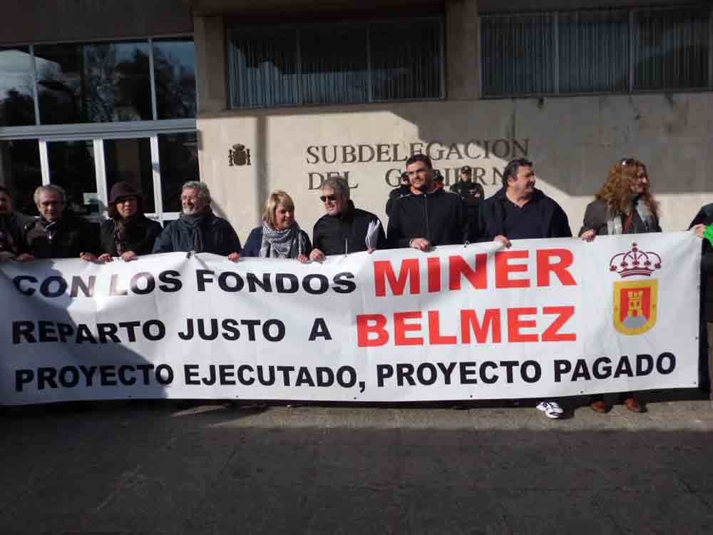 Cacerolada  belmezana en la Subdelegacin del Gobierno