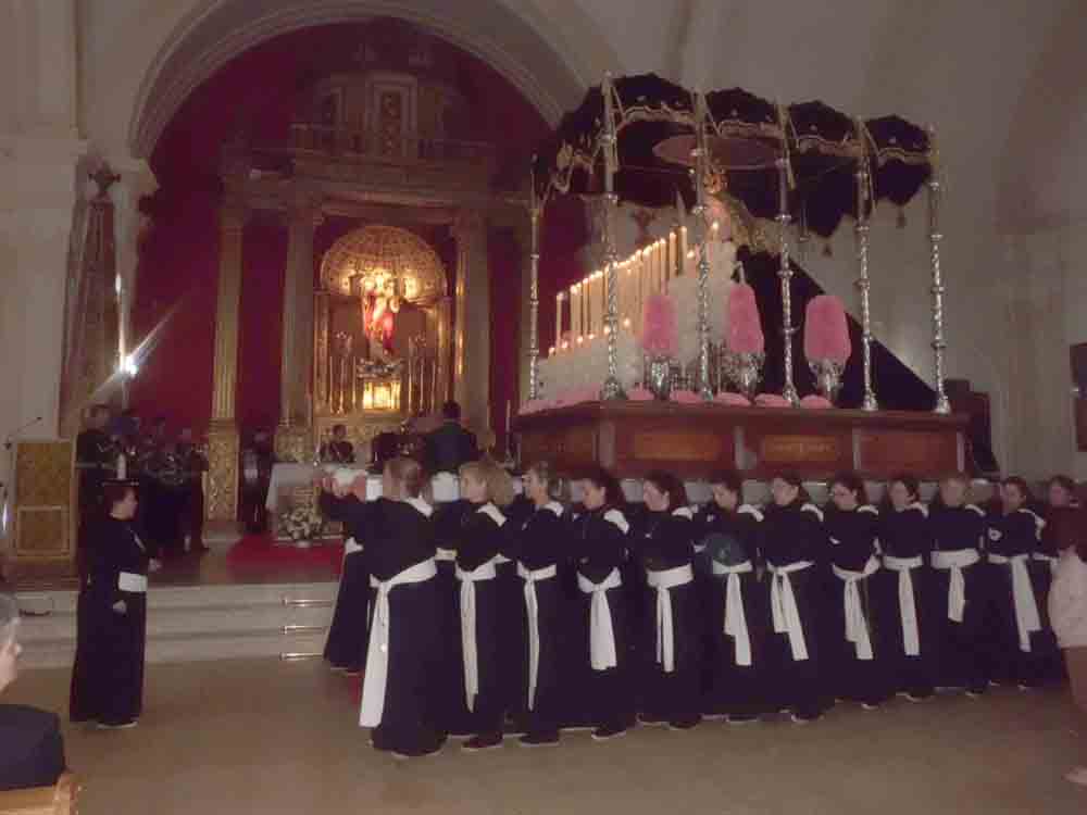 La lluvia obliga a suspender la procesin de los Dolores