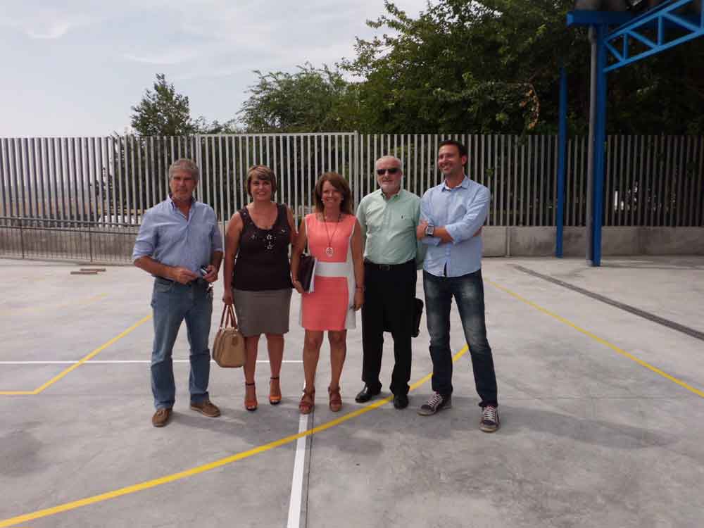 Educacin entrega la nueva pista polideportiva