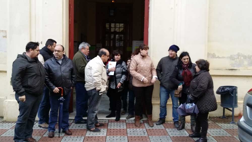 Sindicatos y trabajadores despus de la reunin