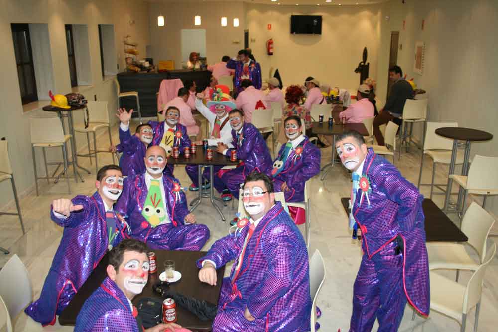 Pasacalles de carnaval en Pearroya Pueblonuevo