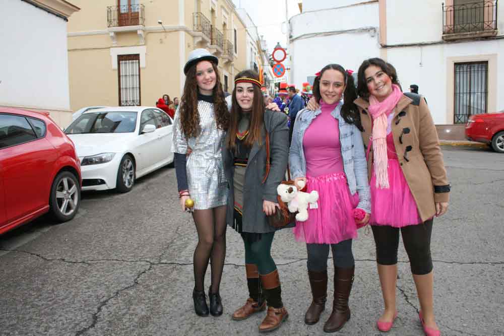 Pasacalles de carnaval en Pearroya Pueblonuevo