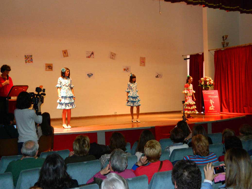 Desfile  con motivo del Da Internacional de la Mujer