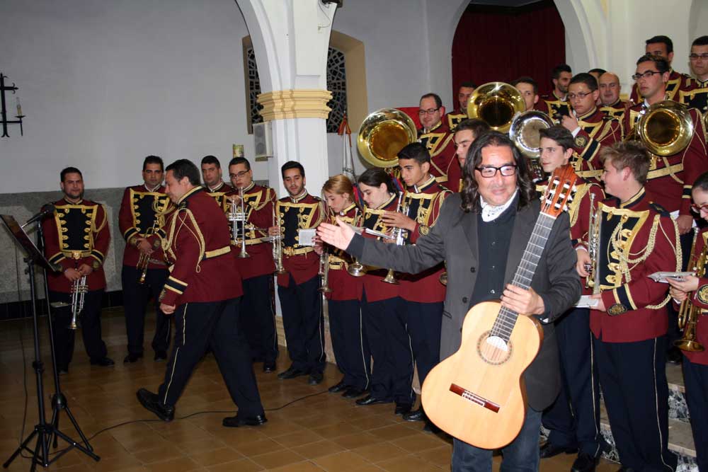 Agrupacin Musical Ntra. Sra. de la Amargura y Jos Manuel Hierro
