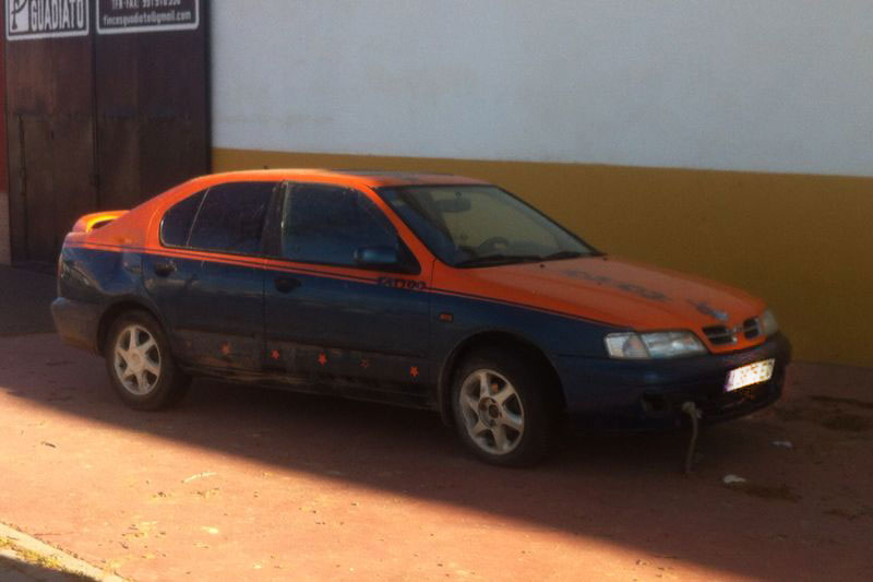 Vehculo cuyo conductor tras darse a la fuga fue detenido