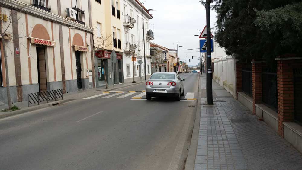 El consistorio  vuelve a colocar  reductores de velocidad