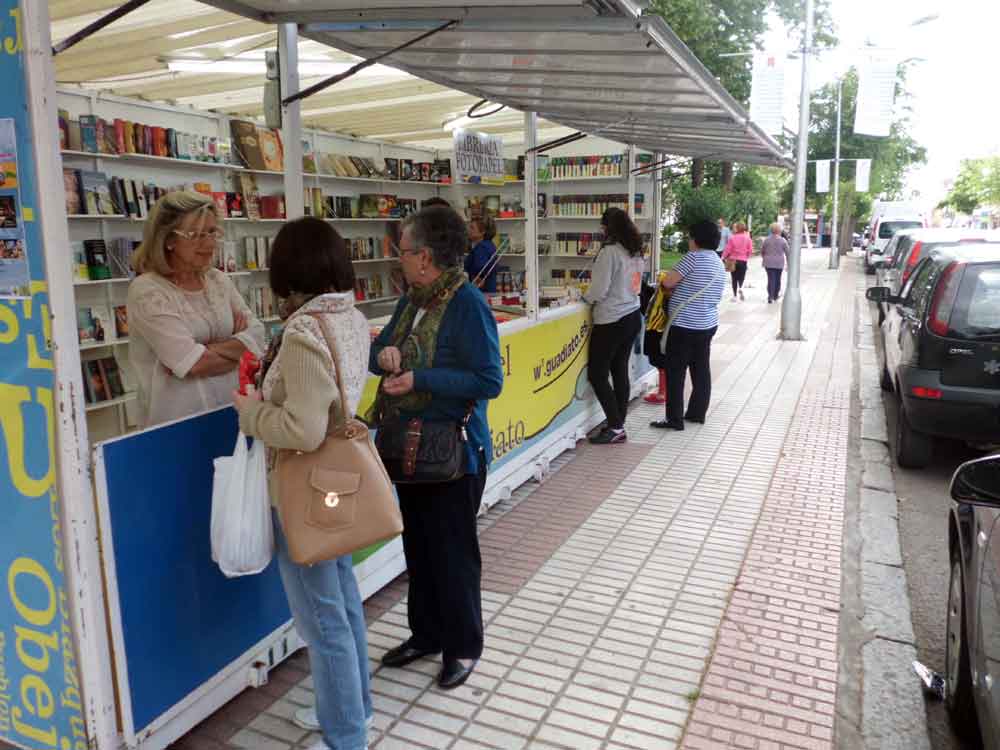 Feria del libro en Pearroya Pueblonuevo