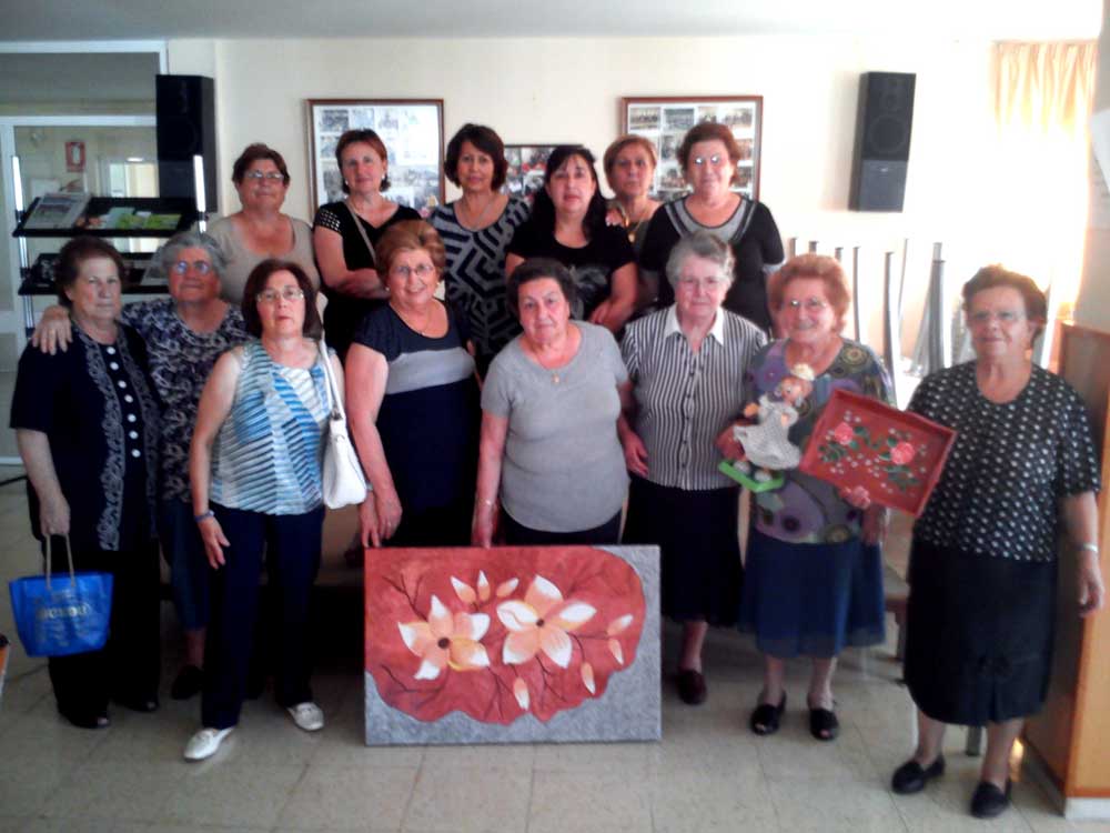 Alumnas del curso de manualidades 