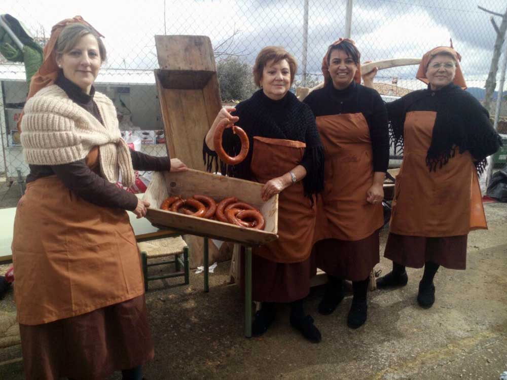 Exitosa X edicin de la fiesta de la matanza del cerdo en Alcornocal